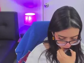 I S S A's Live Sex Cam Show