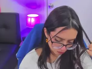 I S S A's Live Sex Cam Show