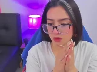 I S S A's Live Sex Cam Show
