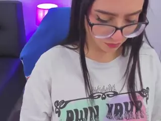 I S S A's Live Sex Cam Show