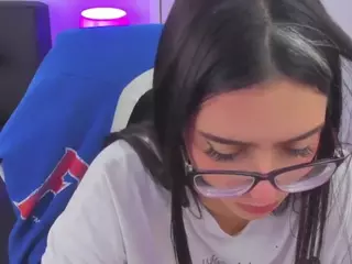 I S S A's Live Sex Cam Show