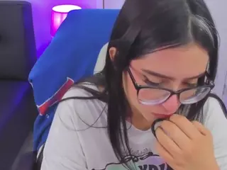 I S S A's Live Sex Cam Show
