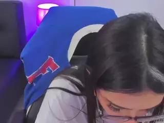 I S S A's Live Sex Cam Show