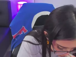 I S S A's Live Sex Cam Show