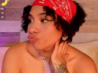 Aria Peach's Live Sex Cam Show