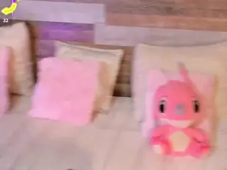 Aria Peach's Live Sex Cam Show