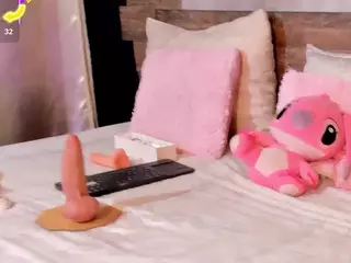 Aria Peach's Live Sex Cam Show