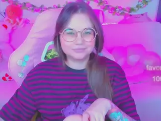 lolisuccub's Live Sex Cam Show