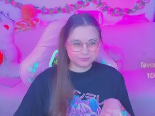 lolisuccub's Live Sex Cam Show