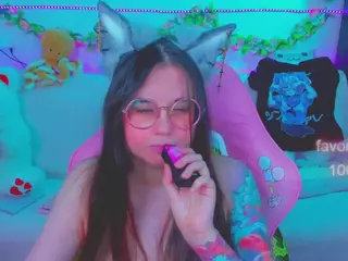 lolisuccub's Live Sex Cam Show