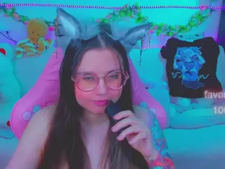 lolisuccub's Live Sex Cam Show