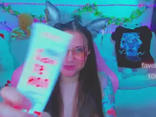 lolisuccub's Live Sex Cam Show