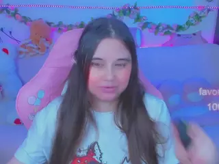 lolisuccub's Live Sex Cam Show