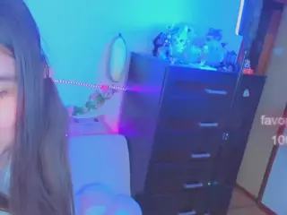 lolisuccub's Live Sex Cam Show