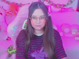 lolisuccub's Live Sex Cam Show