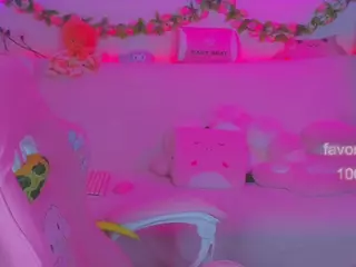 lolisuccub's Live Sex Cam Show