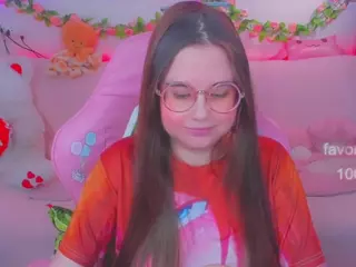 lolisuccub's Live Sex Cam Show