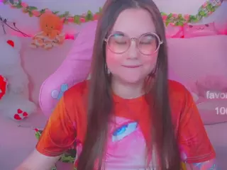 lolisuccub's Live Sex Cam Show