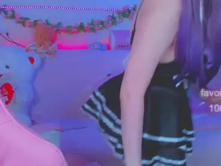 lolisuccub's Live Sex Cam Show