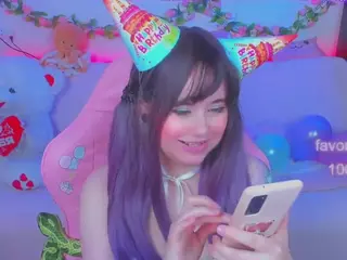 lolisuccub's Live Sex Cam Show