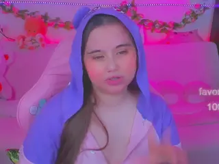 lolisuccub's Live Sex Cam Show