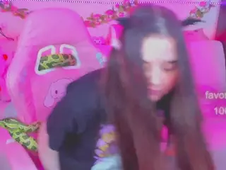 lolisuccub's Live Sex Cam Show