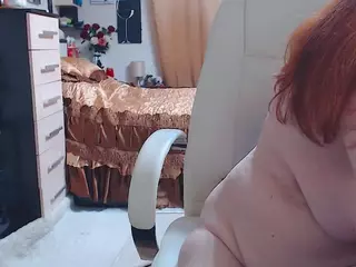 CrazyMomy's Live Sex Cam Show
