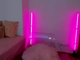 yulli-1's Live Sex Cam Show