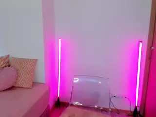yulli-1's Live Sex Cam Show