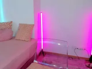 yulli-1's Live Sex Cam Show