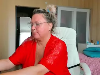 SquirtySexyMilf's Live Sex Cam Show