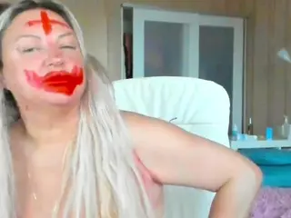 SquirtySexyMilf's Live Sex Cam Show