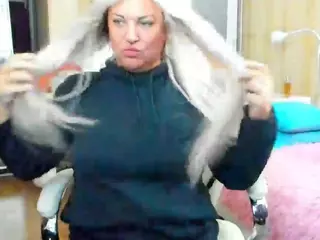 SquirtySexyMilf's Live Sex Cam Show