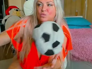 SquirtySexyMilf's Live Sex Cam Show
