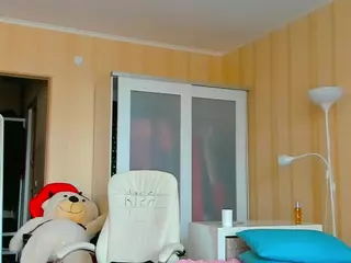 SquirtySexyMilf's Live Sex Cam Show