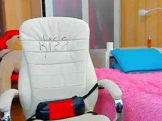 SquirtySexyMilf's Live Sex Cam Show