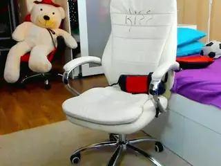 SquirtySexyMilf's Live Sex Cam Show