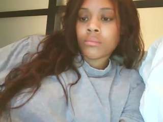 Live cam show with MiaMuffn