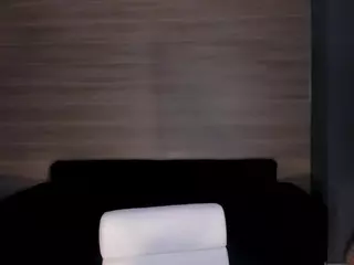 SQUIRTER DOLL's Live Sex Cam Show