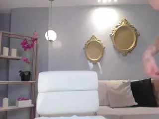 SQUIRTER DOLL's Live Sex Cam Show