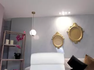 SQUIRTER DOLL's Live Sex Cam Show