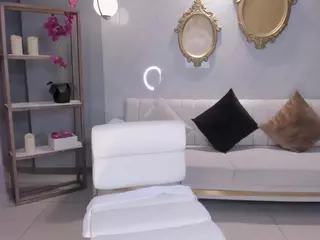 SQUIRTER DOLL's Live Sex Cam Show