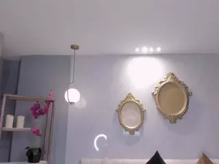 SQUIRTER DOLL's Live Sex Cam Show