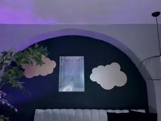 SQUIRTER DOLL's Live Sex Cam Show