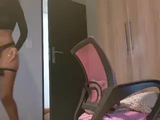 RoyalNerfititi's Live Sex Cam Show