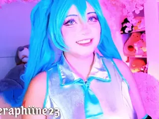 seraphine23's Live Sex Cam Show
