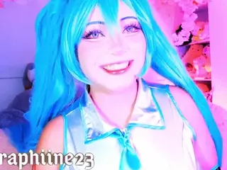 seraphine23's Live Sex Cam Show