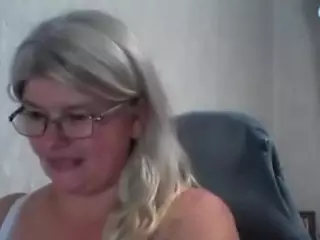 DianaCrystal's Live Sex Cam Show