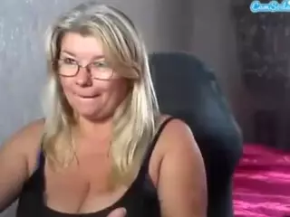 DianaCrystal's Live Sex Cam Show