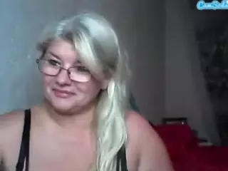 DianaCrystal's Live Sex Cam Show